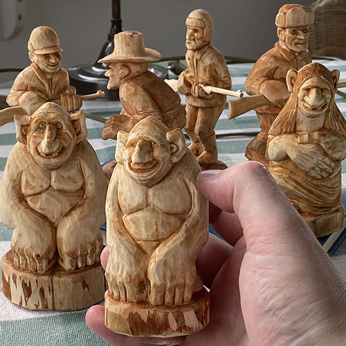Anders Skoglind Troll och figurer skurna i trä