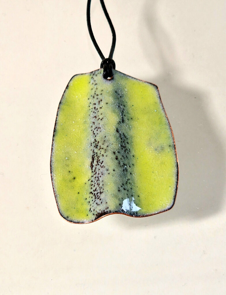 Eva Björnström halsband i emalj